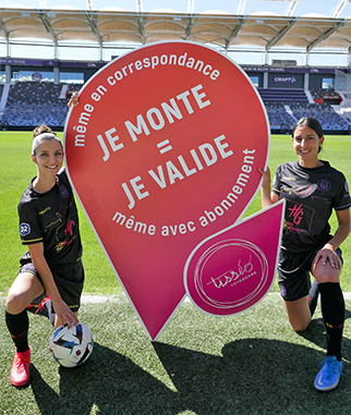 Marion MOURA et Léna KHELIF du TFC Féminines